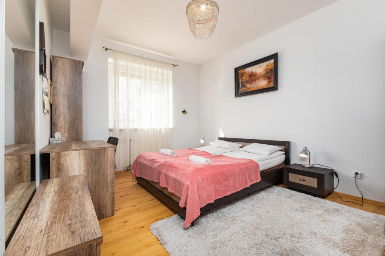 Opaczewska 69 By Homeprime Warsaw Luaran gambar